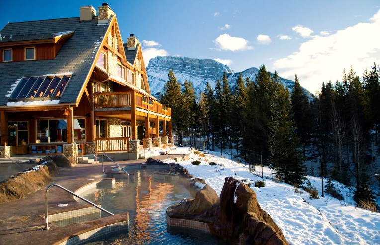 lodge in banff