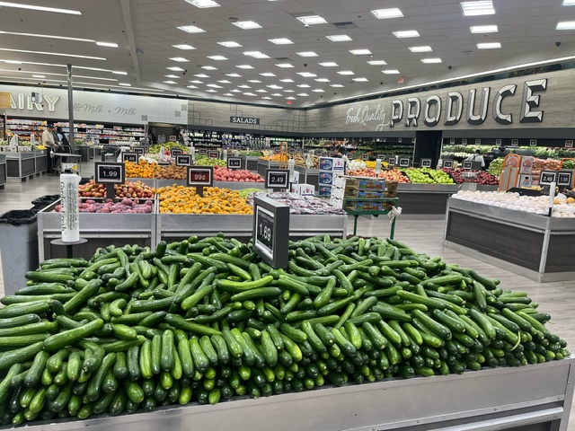 grocery store in Altadena